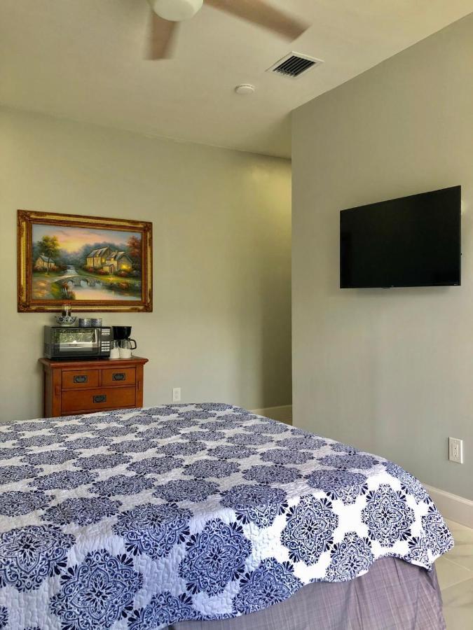 Sunny And Charming Suite Next To Mia ไมอามี ภายนอก รูปภาพ